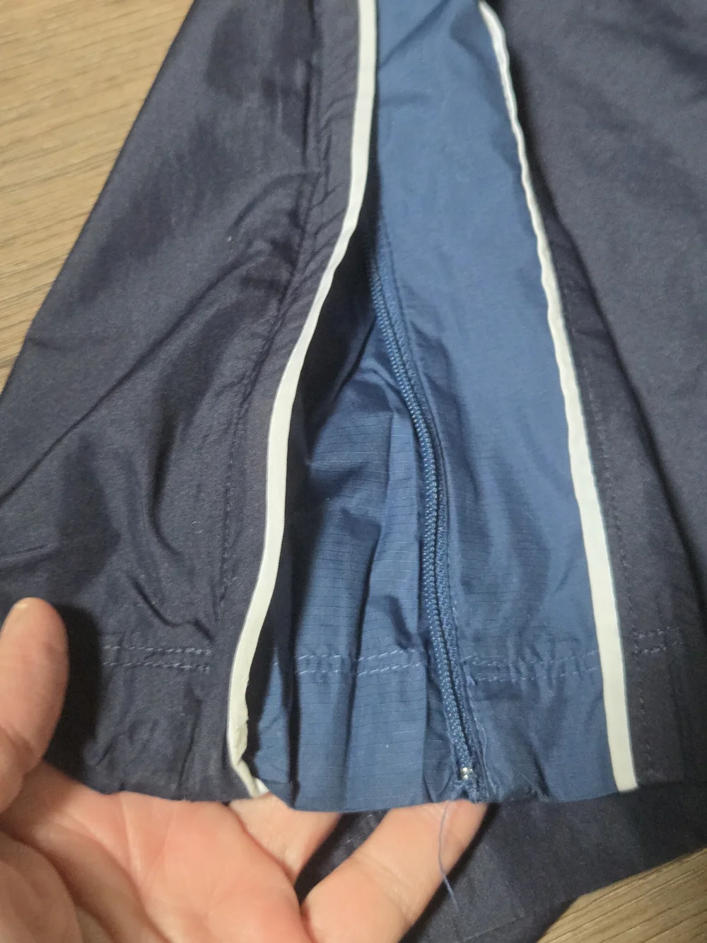 Authentic Vintage Navy Blue Nike Nylon Track Pants w/ White Piping ~ Bin PP